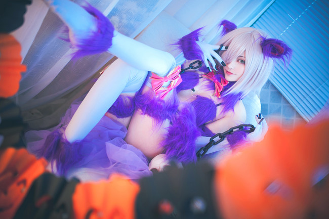 “半岛web版登录入口”“神奇女侠”盖尔加朵产女 晒有爱背影照感恩(图3) 半岛online(中国)